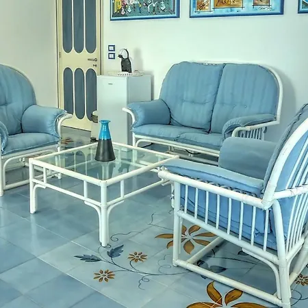 Doris Villa