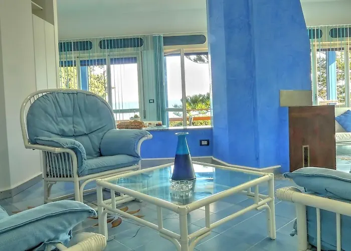 Doris וילה פונטנה ביאנקה